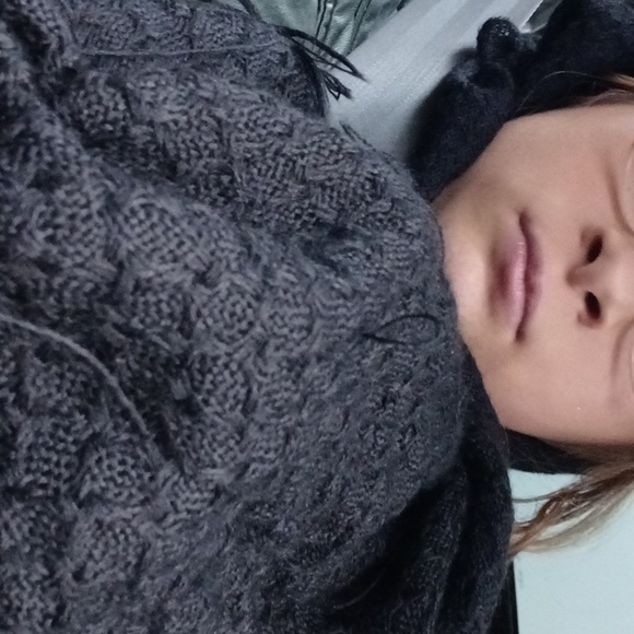 Scarf - Picture 3 of 4